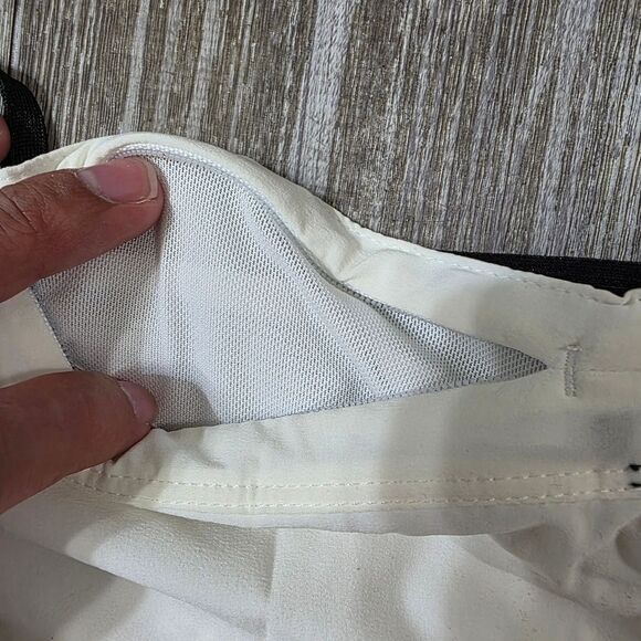 Nike Aeroswift DRI-FIT ADV 2" Lined Running Shorts L White Black FN3349-010 New - Picture 10 of 16